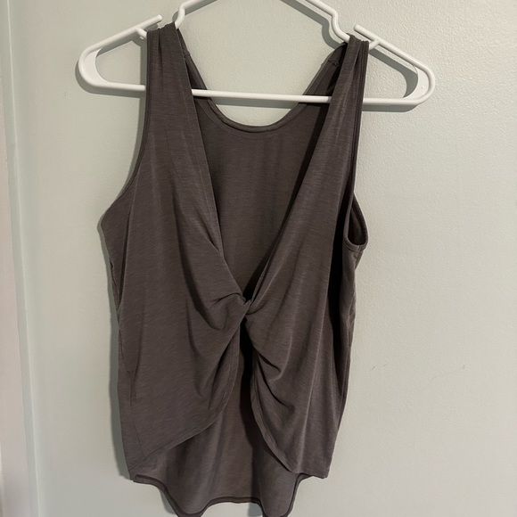 Nike dry-fit backless tank top. Size small - Picture 2 of 3